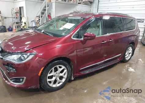 2017 Chrysler Pacifica Touring-L Plus из США, поврежденный, VIN 2C4RC1EG4HR743935
